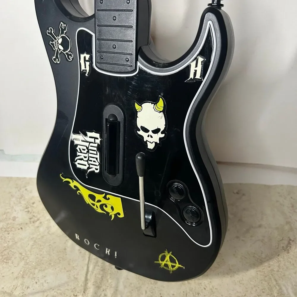 PlayStation Guitar Hero Kramer Striker Wireless Guitar Controller No Dongle PS2